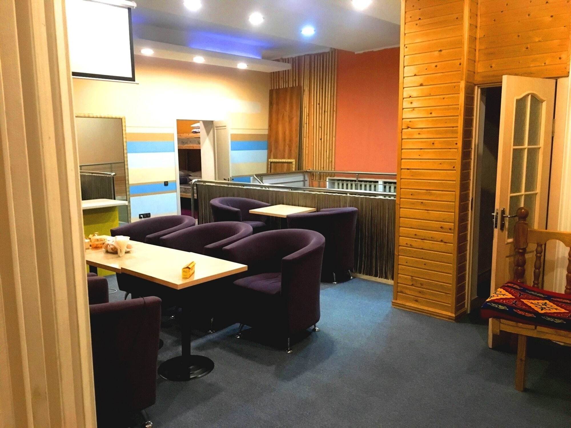 אלמטי Apelsin Hostel מראה חיצוני תמונה